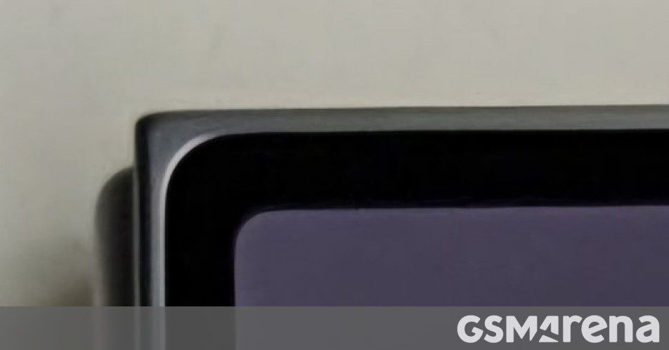 Galaxy Z Fold6 leak reveals unimpressive bezels