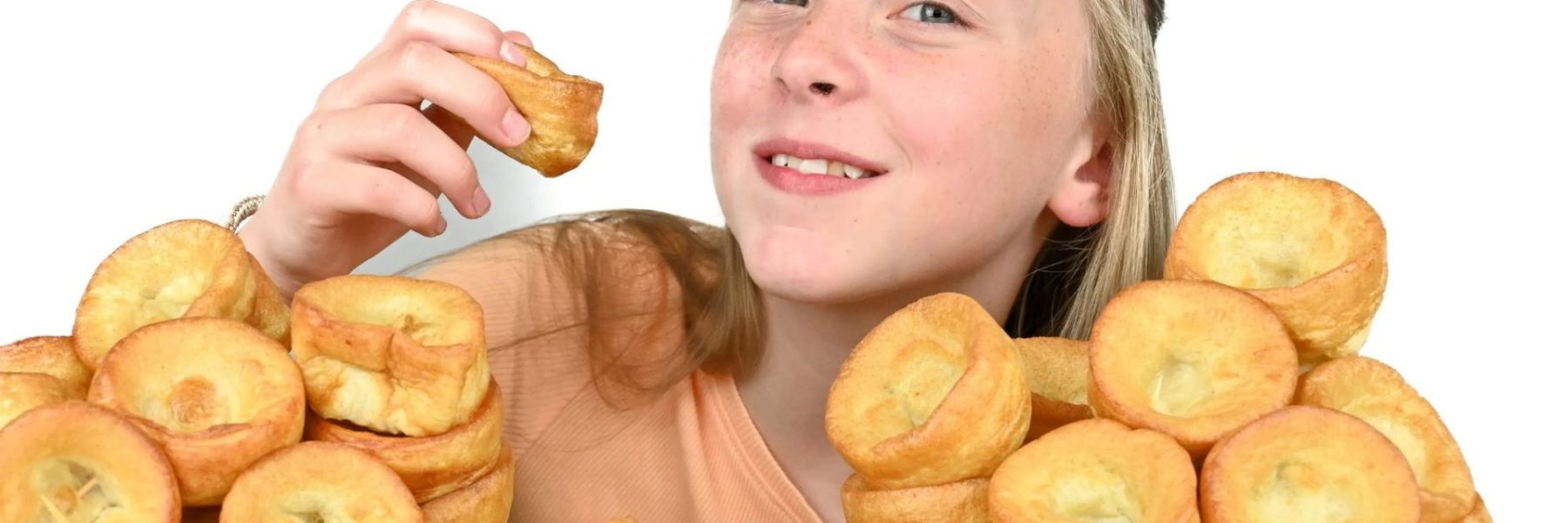 Girl addicted to Yorkshire pudding for seven years finally eats a good meal thanks to hypnosis