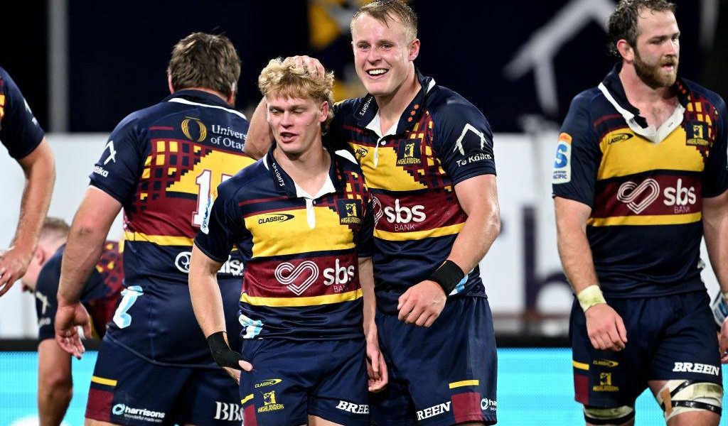 Hurley starts at fullback as the Highlanders ring changes